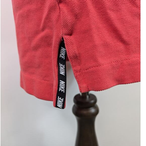 Nike Mens Medium Polo 100% Cotton Coral Logo Casual Black Golf Sports 2 Button - Picture 7 of 10
